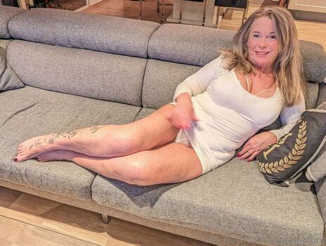 Full leaked Lenitamature private onlyfans photo