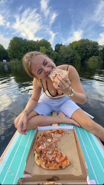 Full leaked Leonyymartinek private onlyfans photo