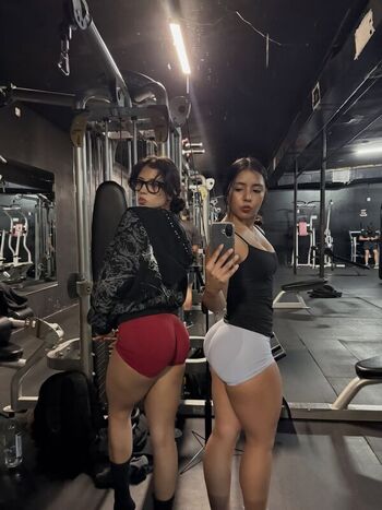 Full leaked Lesliemrtinez private onlyfans photo