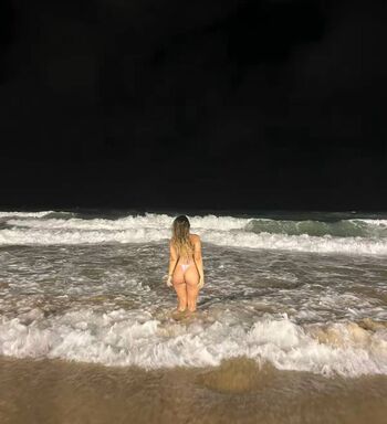 Full leaked Leticialopes page private onlyfans photo
