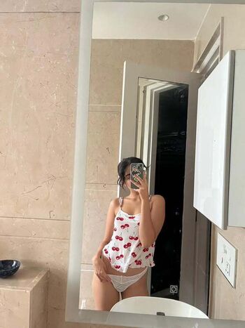 Full leaked Lewna deb page private onlyfans photo