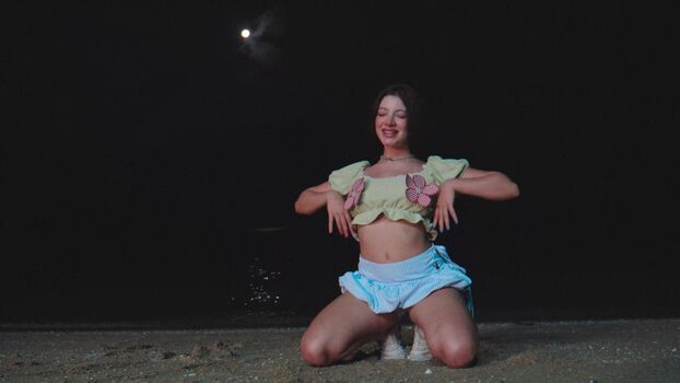 Full leaked Leyla afshonkar private onlyfans photo