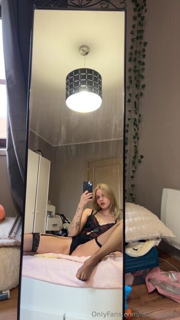 Full leaked Lil lau private onlyfans photo
