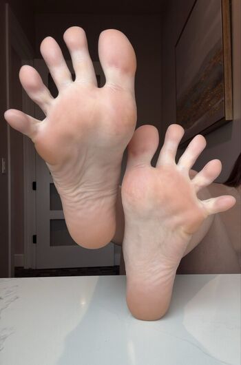 Full leaked Lilperfectfeet private onlyfans photo