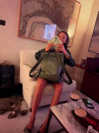 Full leaked Lily chee private onlyfans photo