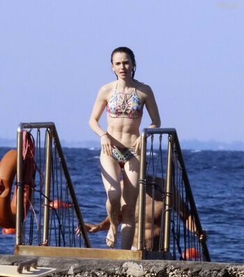 Full leaked Lily collins private onlyfans photo