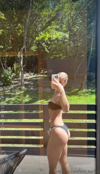 Full leaked Little evy page private onlyfans photo