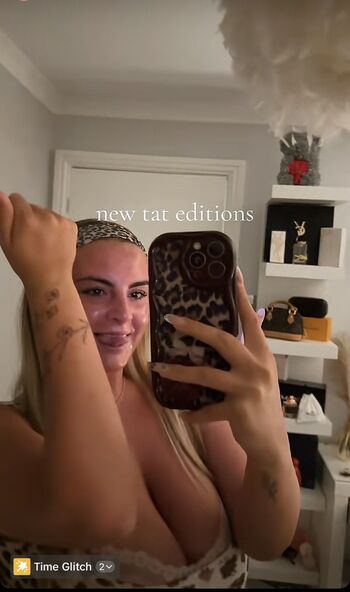 Full leaked Liv jones private onlyfans photo