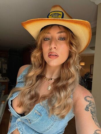 Full leaked Lizzy nb private onlyfans photo