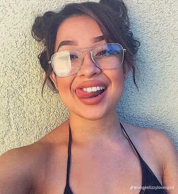 Full leaked Lizzywurst private onlyfans photo