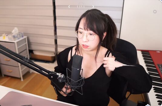 Full leaked Lolnatsumiii private onlyfans photo