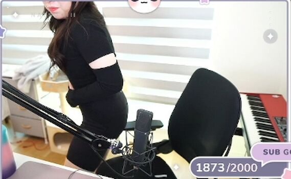 Full leaked Lolnatsumiii private onlyfans photo