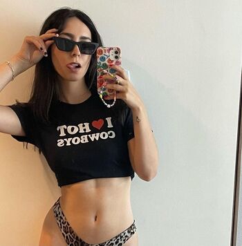 Full leaked Lolo private onlyfans photo
