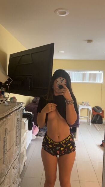 Full leaked Lovelils private onlyfans photo