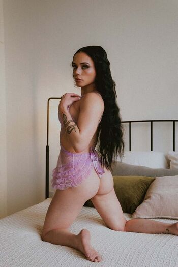 Full leaked Luciarossi private onlyfans photo