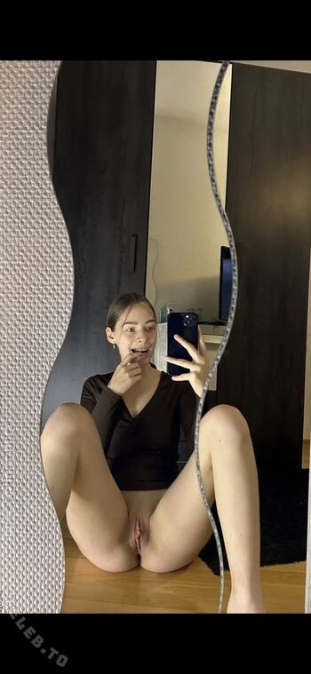 Full leaked Lucywhoelse private onlyfans photo