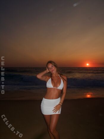 Full leaked Lunaa mlt private onlyfans photo
