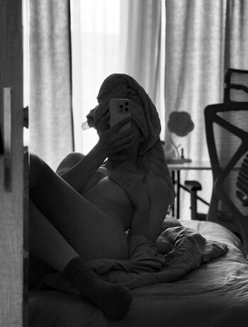 Full leaked Lunese me private onlyfans photo