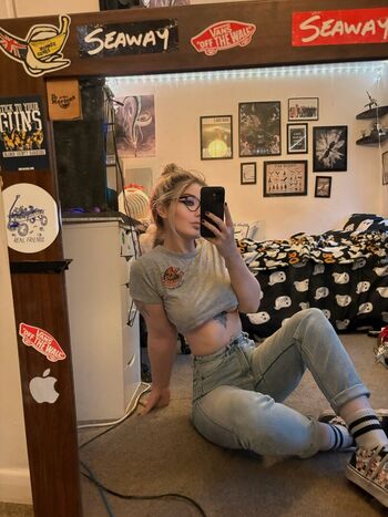 Full leaked Luuucy private onlyfans photo