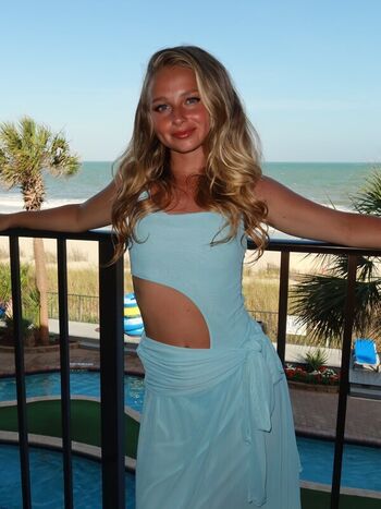Full leaked Macimccarley private onlyfans photo