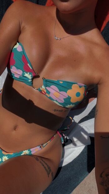 Full leaked Maddie capozza private onlyfans photo