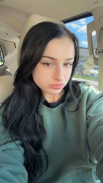 Full leaked Maddyalivia private onlyfans photo