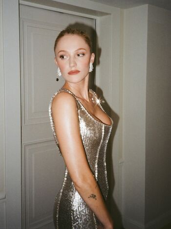 Full leaked Maika monroe private onlyfans photo