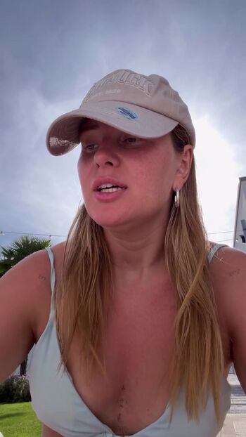 Full leaked Maren wolf page private onlyfans photo
