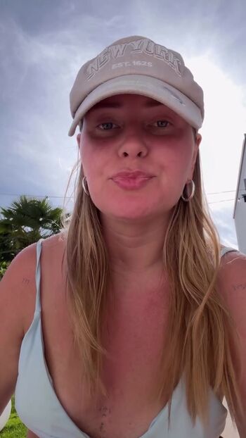 Full leaked Maren wolf page private onlyfans photo