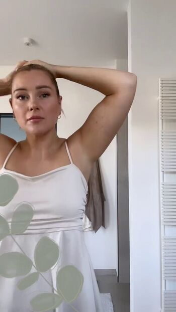 Full leaked Maren wolf page private onlyfans photo