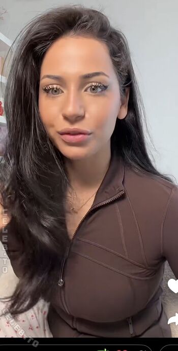 Full leaked Mariamalkk private onlyfans photo