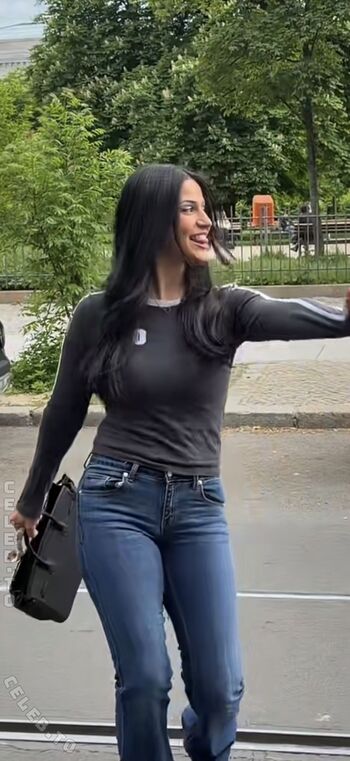 Full leaked Mariamalkk private onlyfans photo
