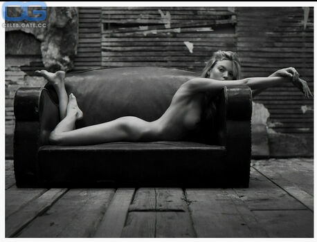 Full leaked Martha hunt private onlyfans photo
