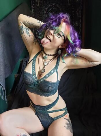 Full leaked Mavissky private onlyfans photo