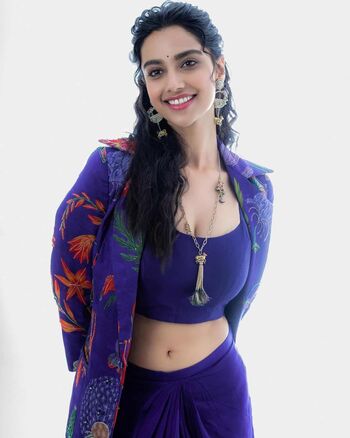 Full leaked Meenakshi chaudhary private onlyfans photo