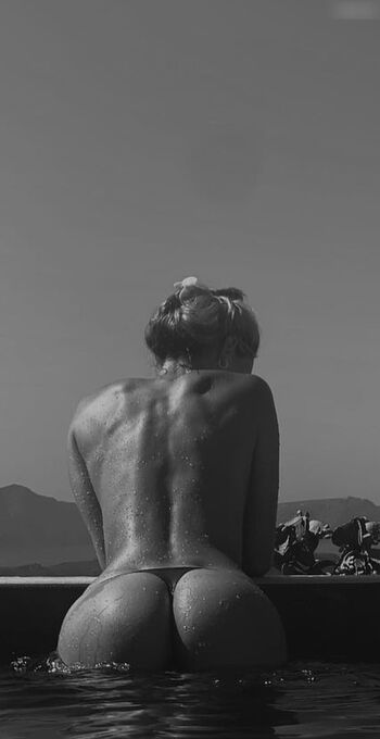 Full leaked Merzedesz private onlyfans photo