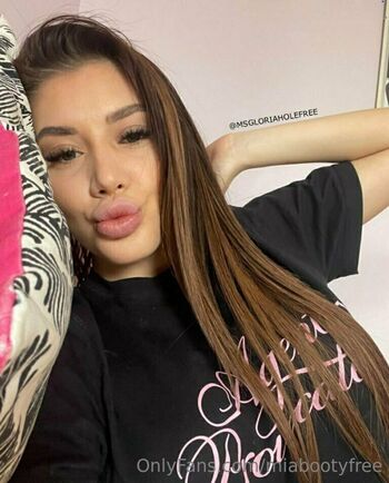 Full leaked Miabootyfree private onlyfans photo