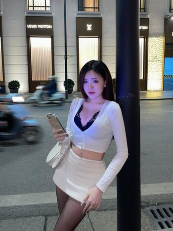 Full leaked Mianh private onlyfans photo