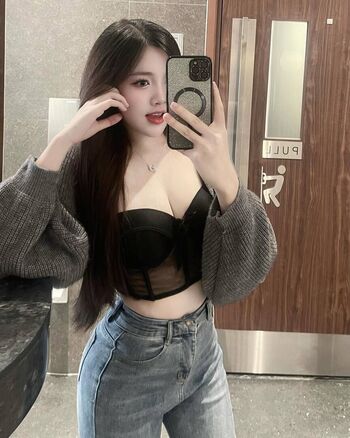 Full leaked Mianh private onlyfans photo