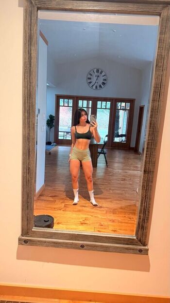 Mikayla Campinos