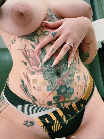 Full leaked Mikaylax private onlyfans photo
