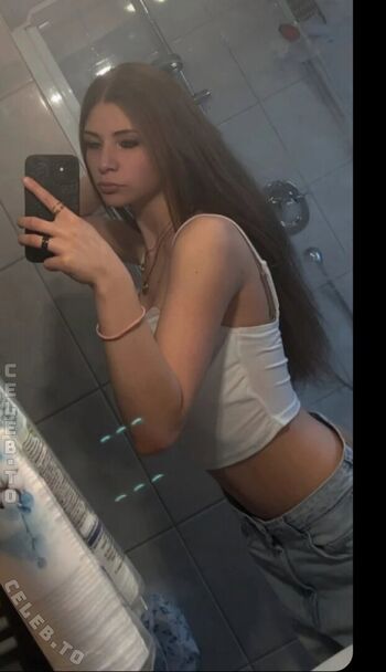 Full leaked Milaroseee private onlyfans photo