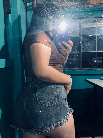 Full leaked Mile vera private onlyfans photo