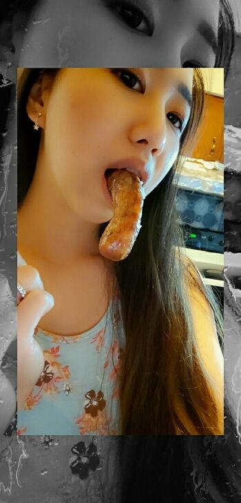 Full leaked Milf vlee private onlyfans photo