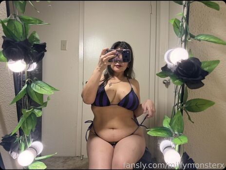 Full leaked Milfyidiot private onlyfans photo