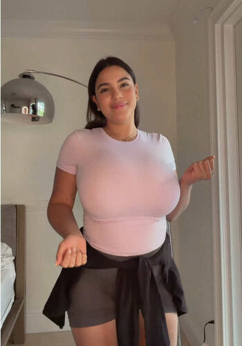 Full leaked Corinna kopf / private onlyfans photo
