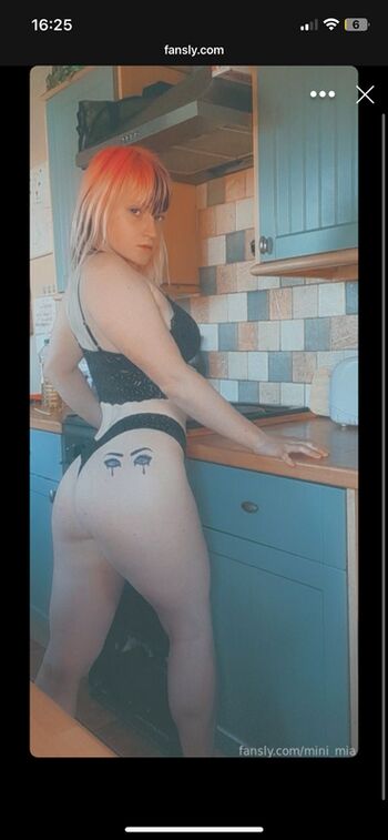 Full leaked Mini mia private onlyfans photo