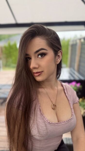 Full leaked Missmikkaa private onlyfans photo