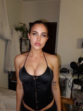 Full leaked Mistiesage private onlyfans photo