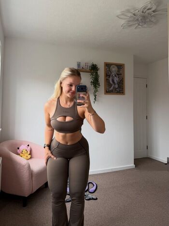 Full leaked Mommymewtwo private onlyfans photo